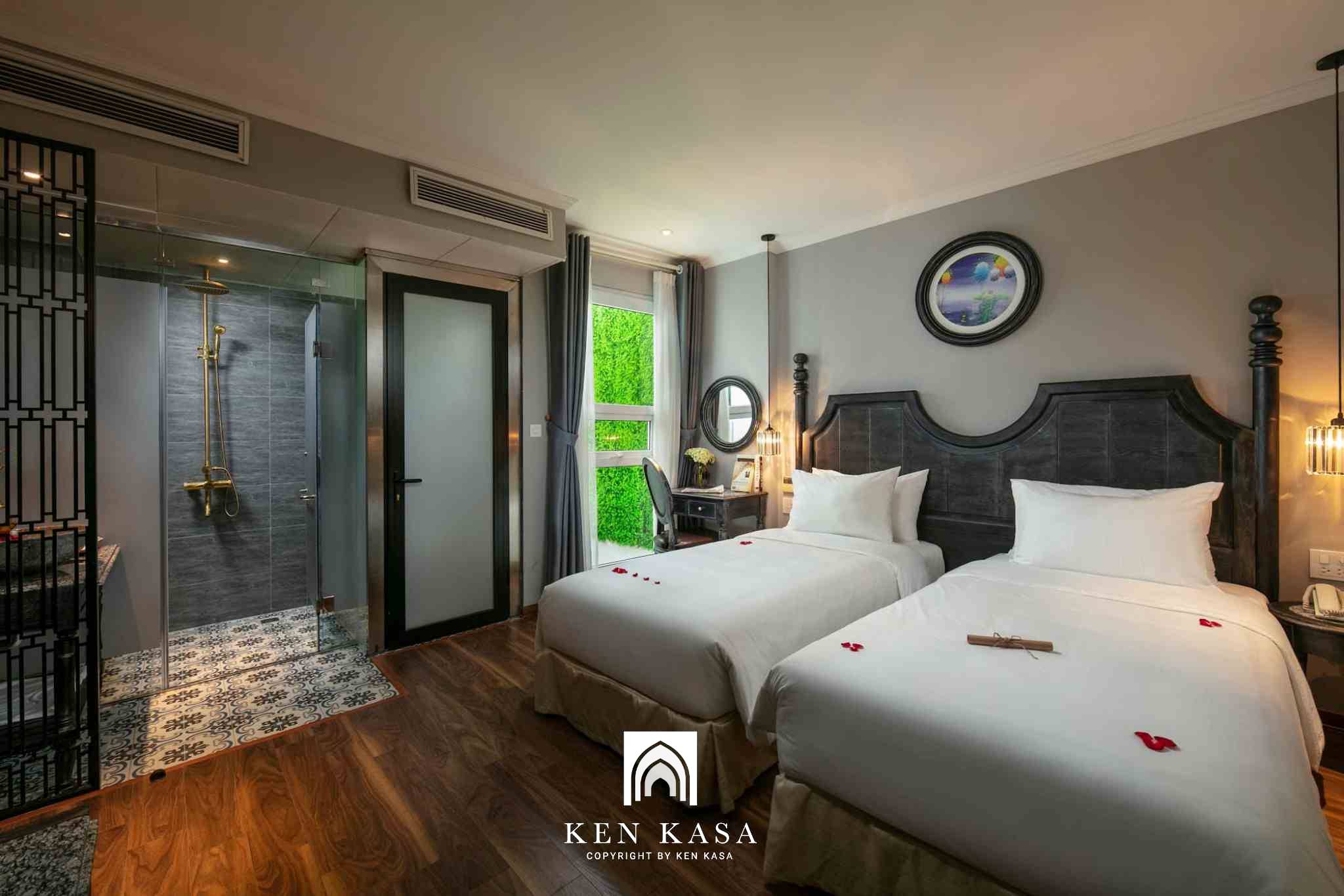 Kh&ocirc;ng gian ph&ograve;ng Superior được thiết kế tối giản